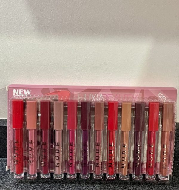 6 pack. 6 Set 12 Lipstick HuxiaBeauty Matte- Indeleble- Waterproof.
