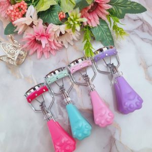 Enchinador Rizador de Pestañas con mango de Patita de Gatito. Favorbeauty