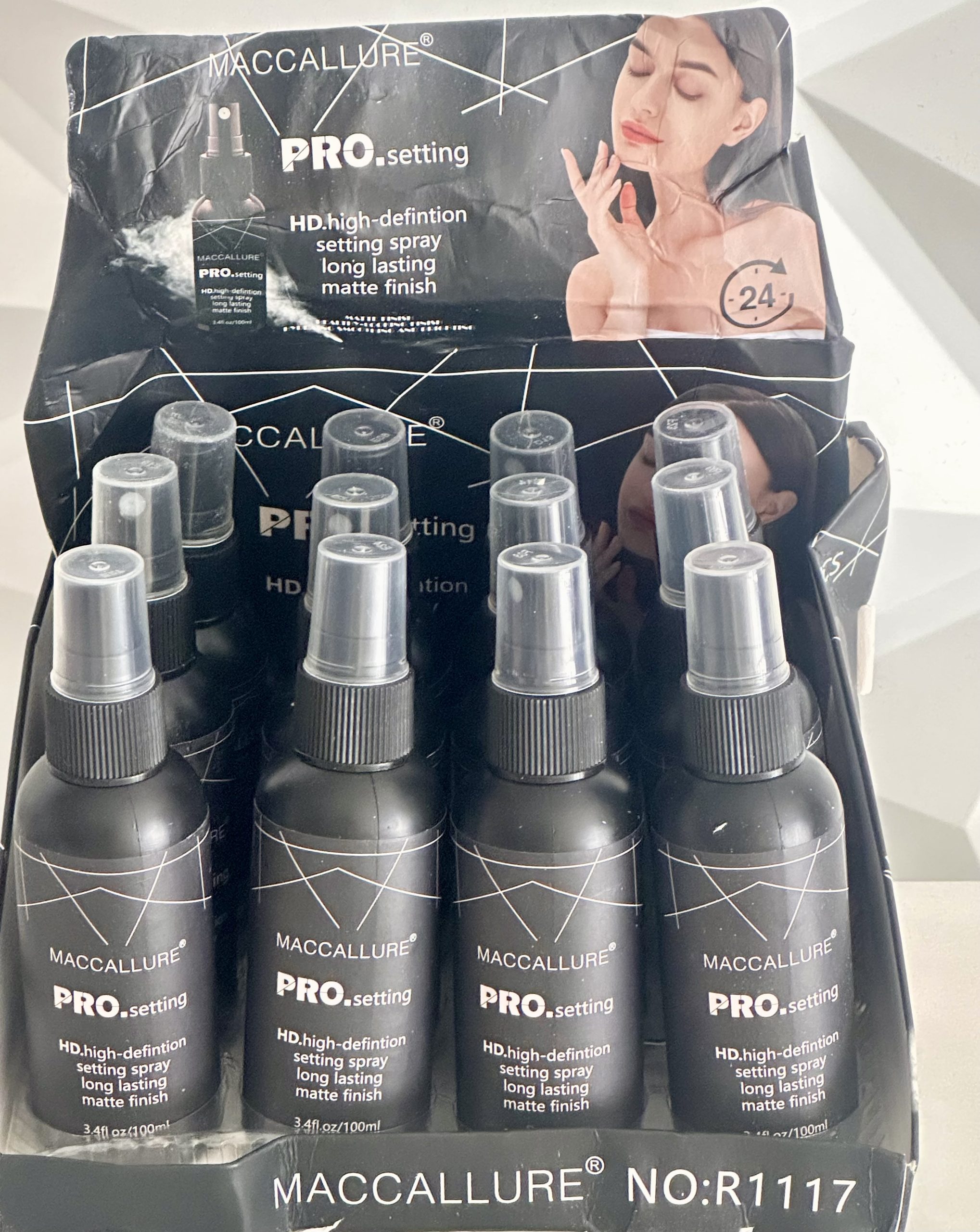 PRO Setting Spray HD – 100 ml Spray fijador de maquillaje de alta definición diseñado para ayudar a mantener tu maquillaje impecable por más tiempo con un acabado mate y natural. Maccallure. TIPO NYX - Imagen 2