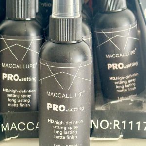 PRO Setting Spray HD – 100 ml Spray fijador de maquillaje de alta definición diseñado para ayudar a mantener tu maquillaje impecable por más tiempo con un acabado mate y natural. Maccallure. TIPO NYX